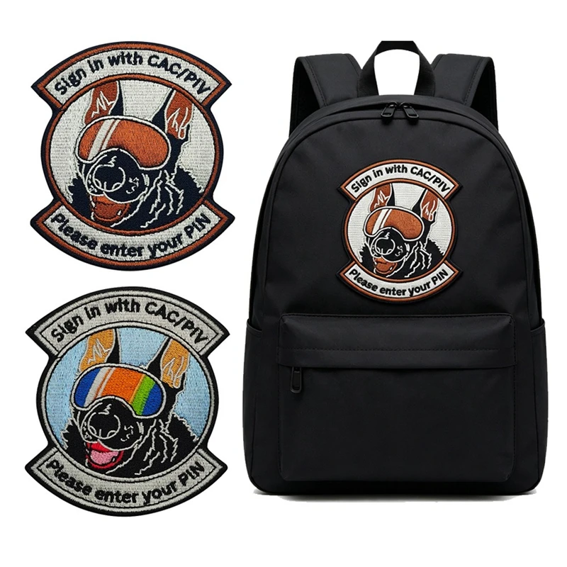 Parche bordado de velcro militar perro con antifaz azul y naranja