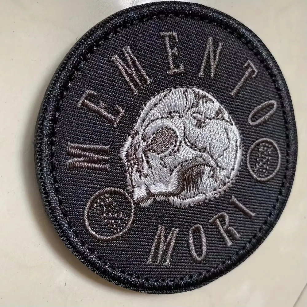 MEMENTO MORI Parche táctico Velcro para mochila - calavera bordada - imagen 5