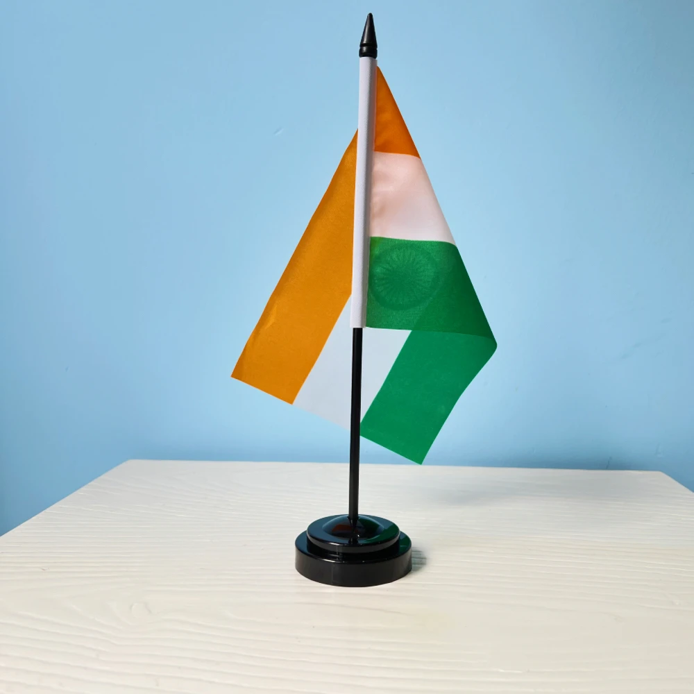 Banderín militar decorativo con base para vitrina expositora - imagen 3