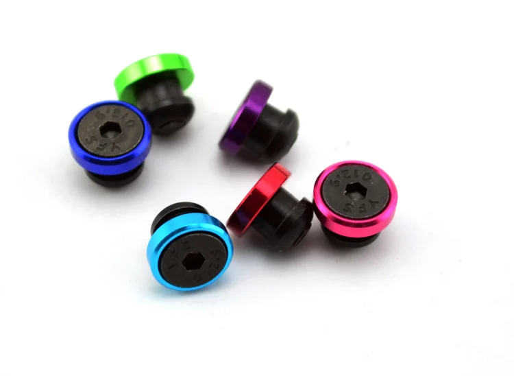Tornillos y arandelas en detalle