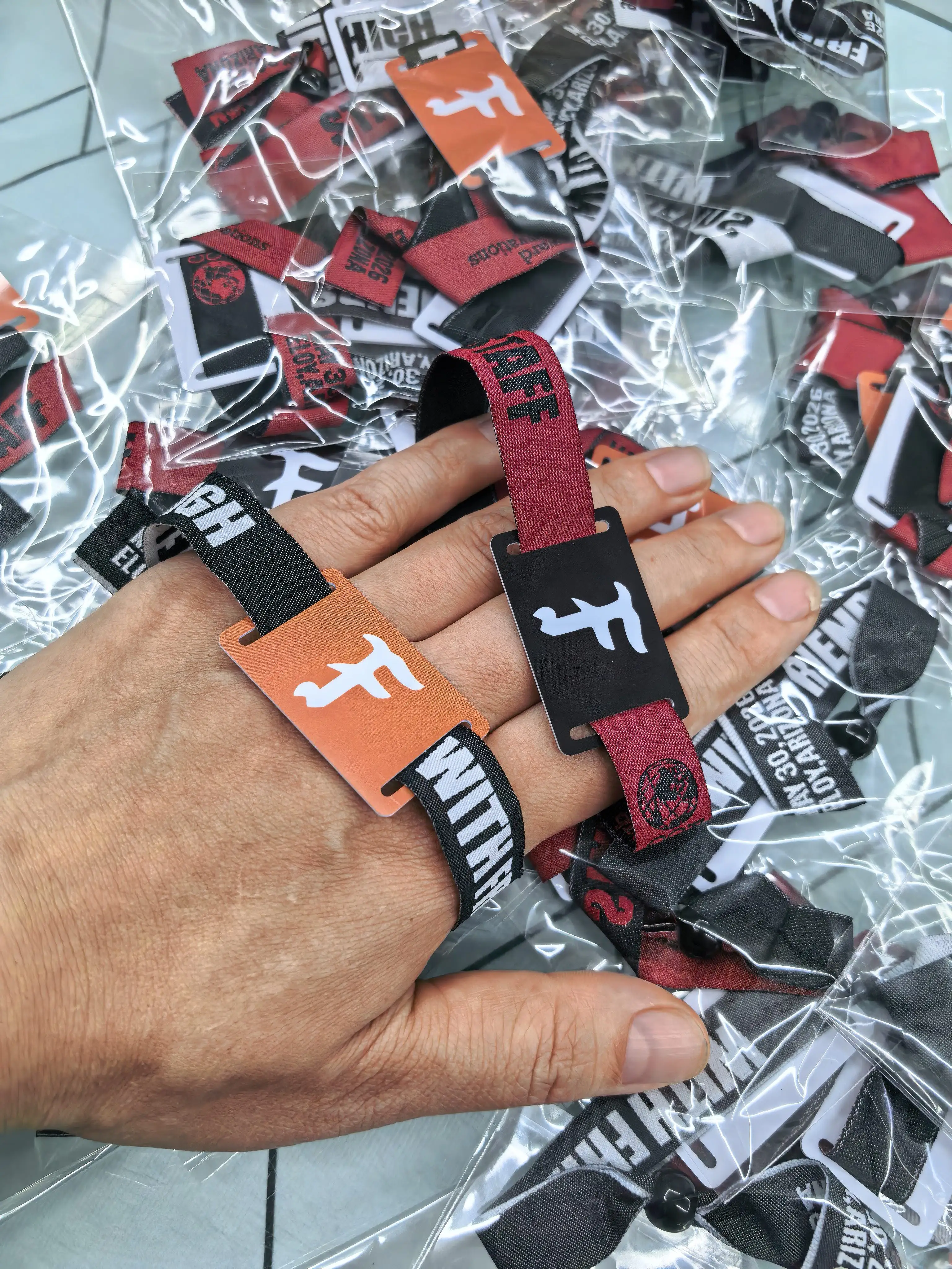 Pulsera conmemorativa paracaidismo de altura – Forward Group - imagen 4