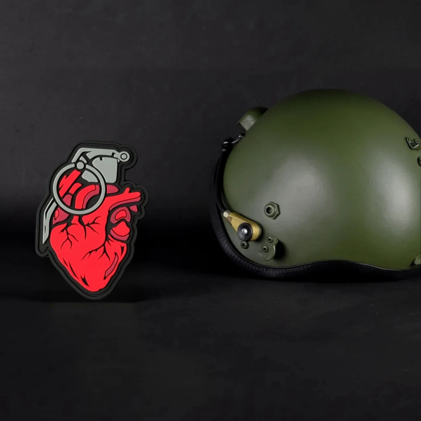 Parche táctico PVC corazón adhesivo – Ajuste MOLLE para mochila militar - imagen 3