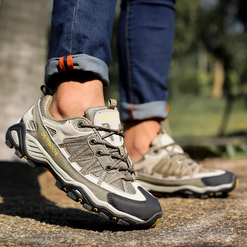 Uso en entorno urbano con el calzado HIKEUP