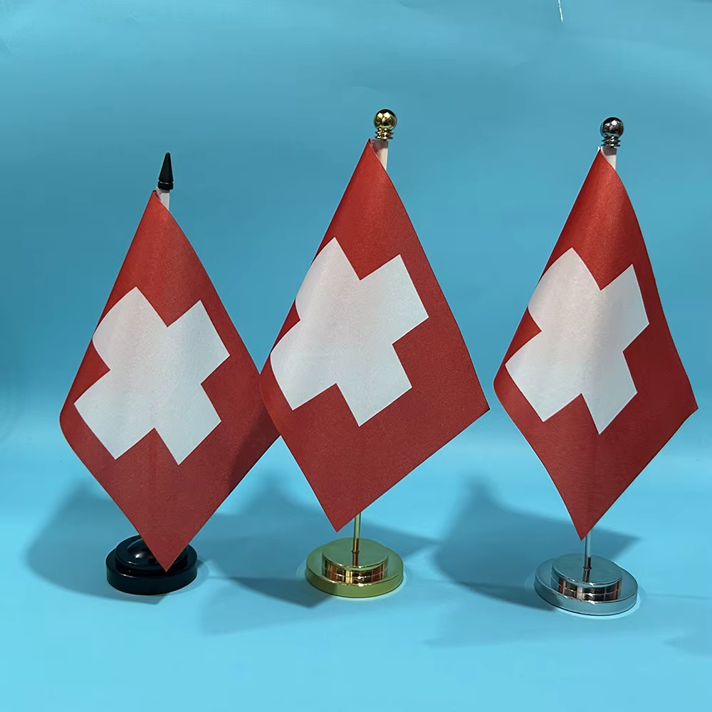 Bandera Suiza poliéster para mesa escritorio – Militaria surplus - imagen 3