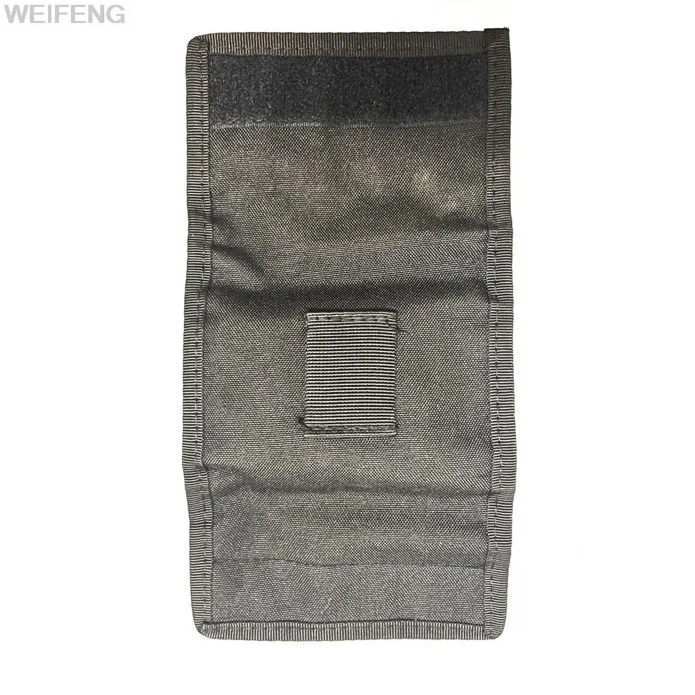 Montaje de la bolsa en cinturón táctico con sistema MOLLE