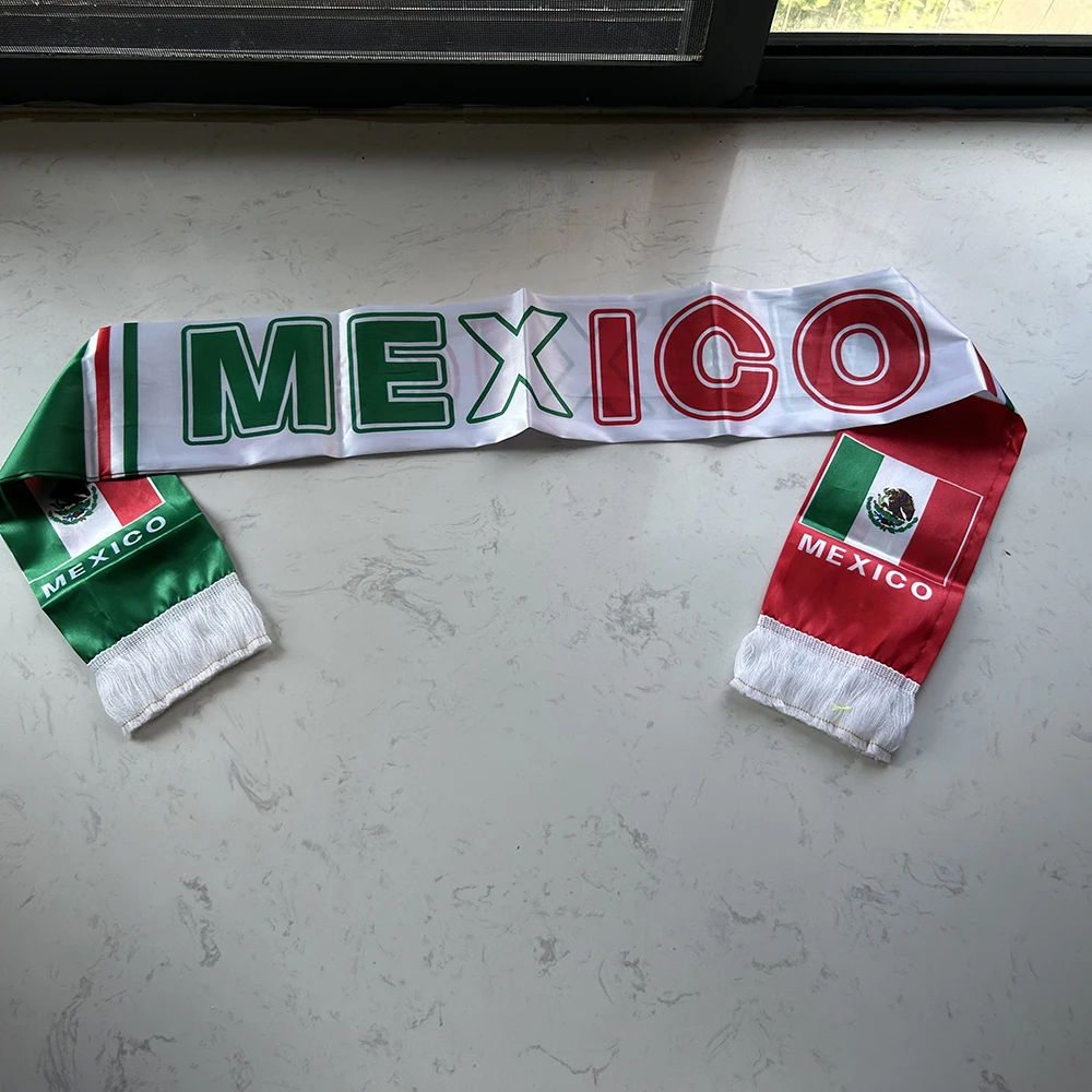 Bufanda outdoor México satén doble cara con borlas, fútbol y eventos