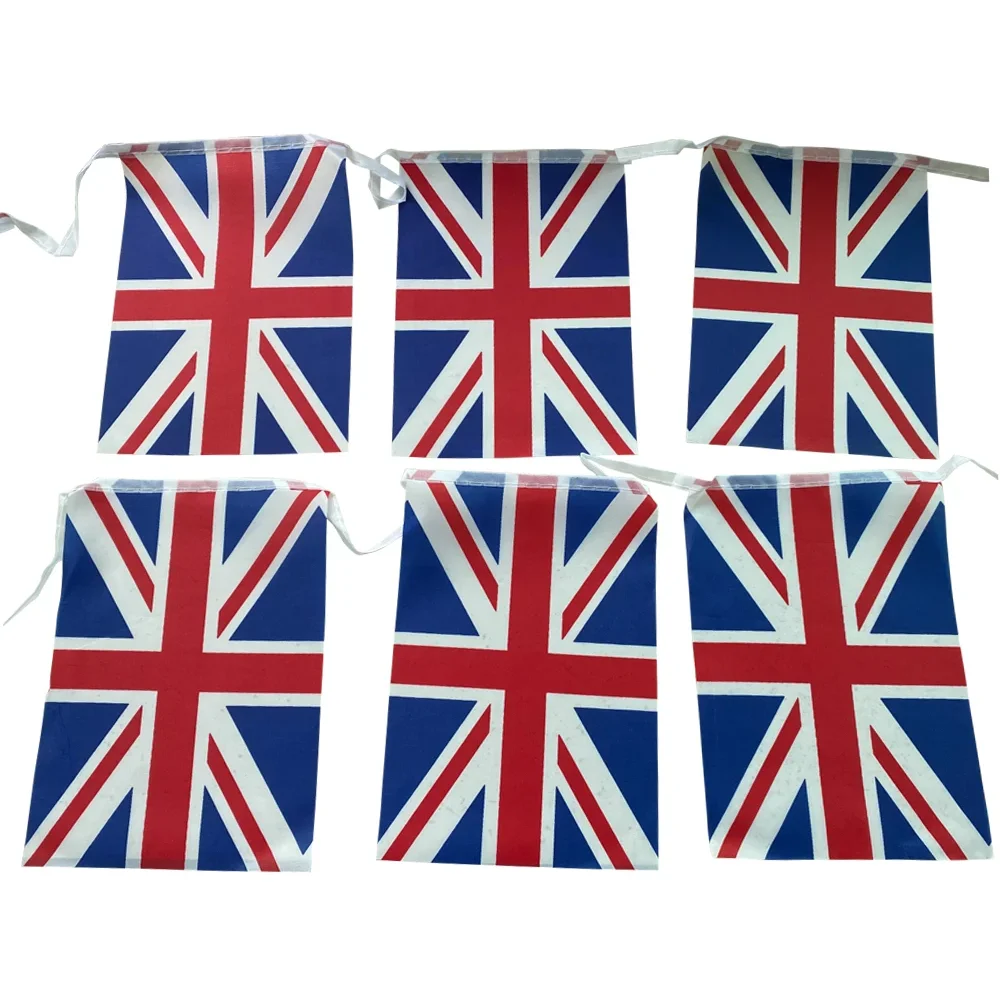 Guirnalda de banderines UK en exterior festivo