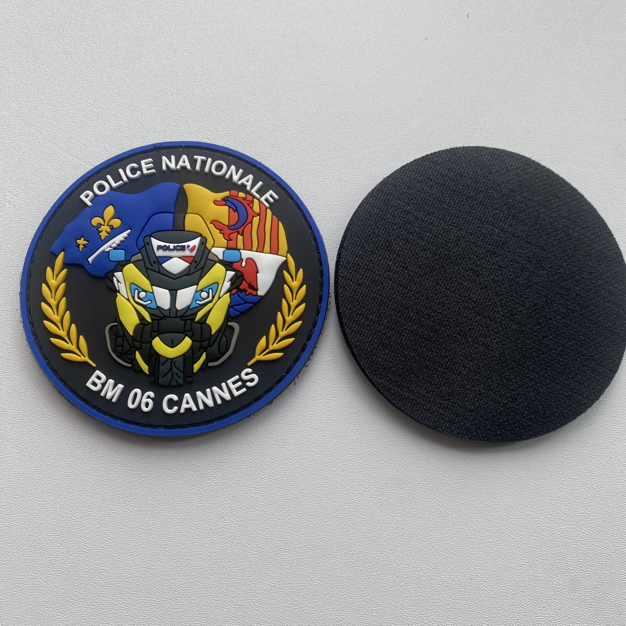 Pin de solapa táctico PVC goma suave con logotipo personalizado - imagen 5