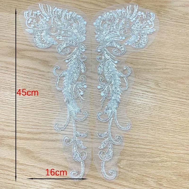 Parche bordado con lentejuelas y strass flor blanca para vestido - imagen 4