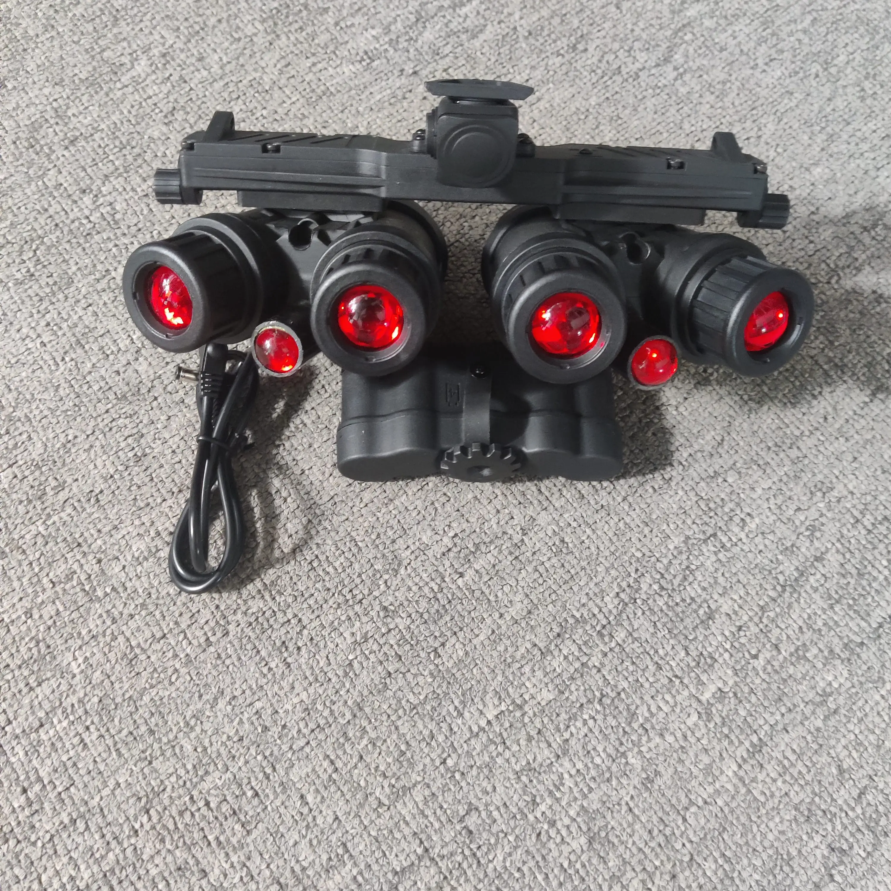 Detalle del estilo NVG en el conjunto