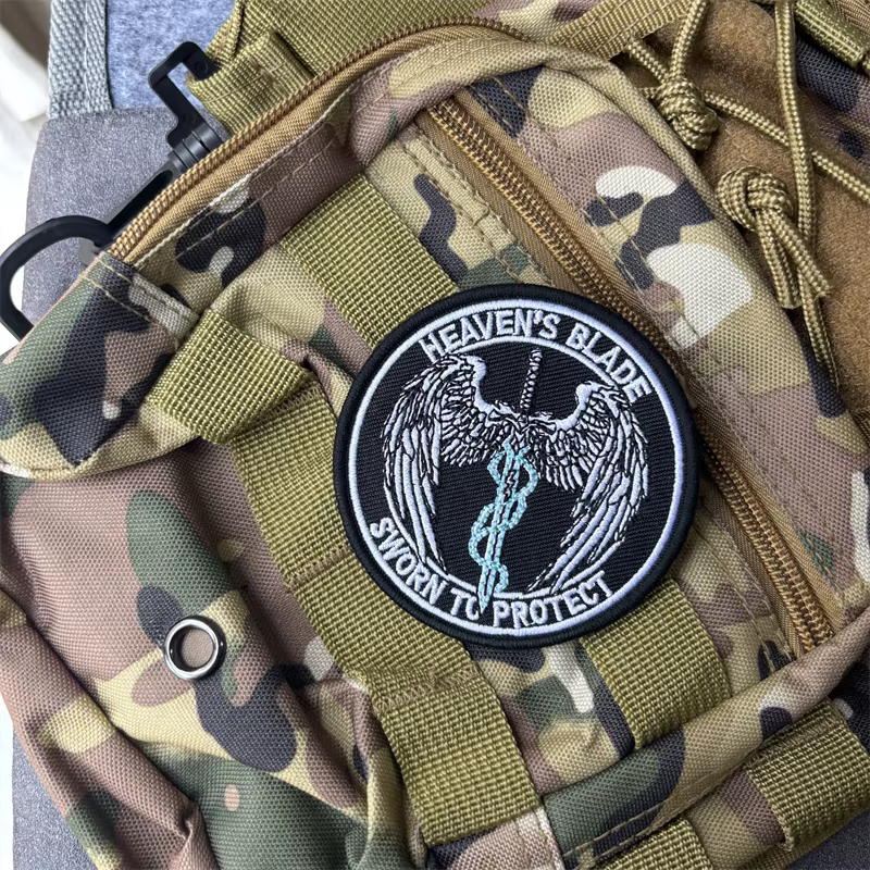 Parche táctico bordado militar alas y espada con velcro - imagen 3
