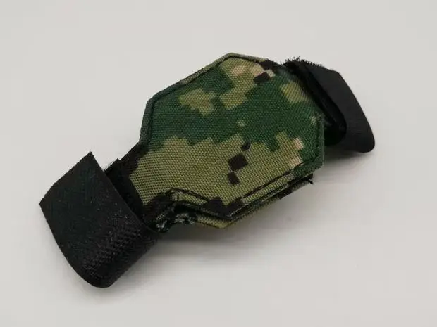 Funda protectora táctica para reloj abatible en nailon AOR2 - imagen 2