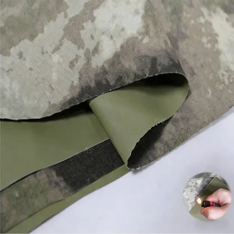 Tela con camuflaje ruinas gris