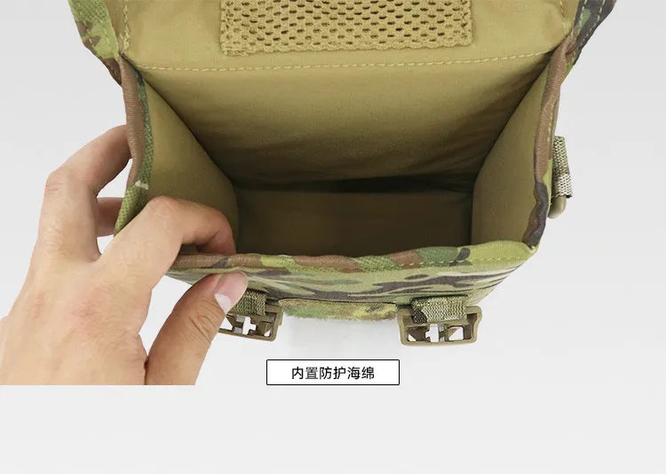 Detalle de la bolsa táctica para equipo óptico