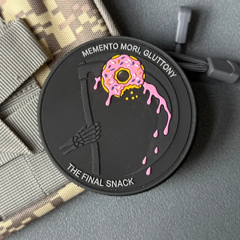 Parche táctico PVC con gancho y bucle Memento Mori para mochila - imagen 3