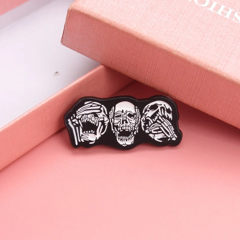 Pin de esmalte calavera gótica punk, broche esqueleto para Halloween - imagen 5