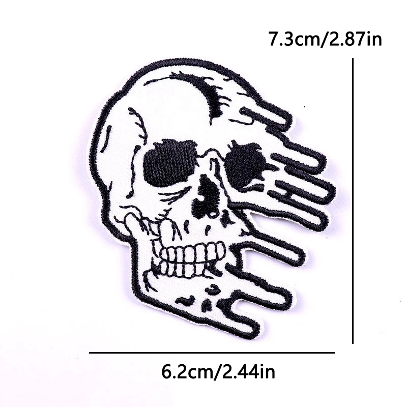 Parche bordado calavera infernal con llamas – Termoadhesivo estilo punk - imagen 2