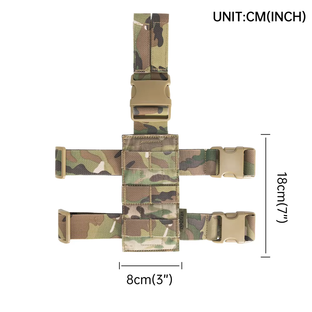 Panel de muslo táctico en uso con equipamiento Molle
