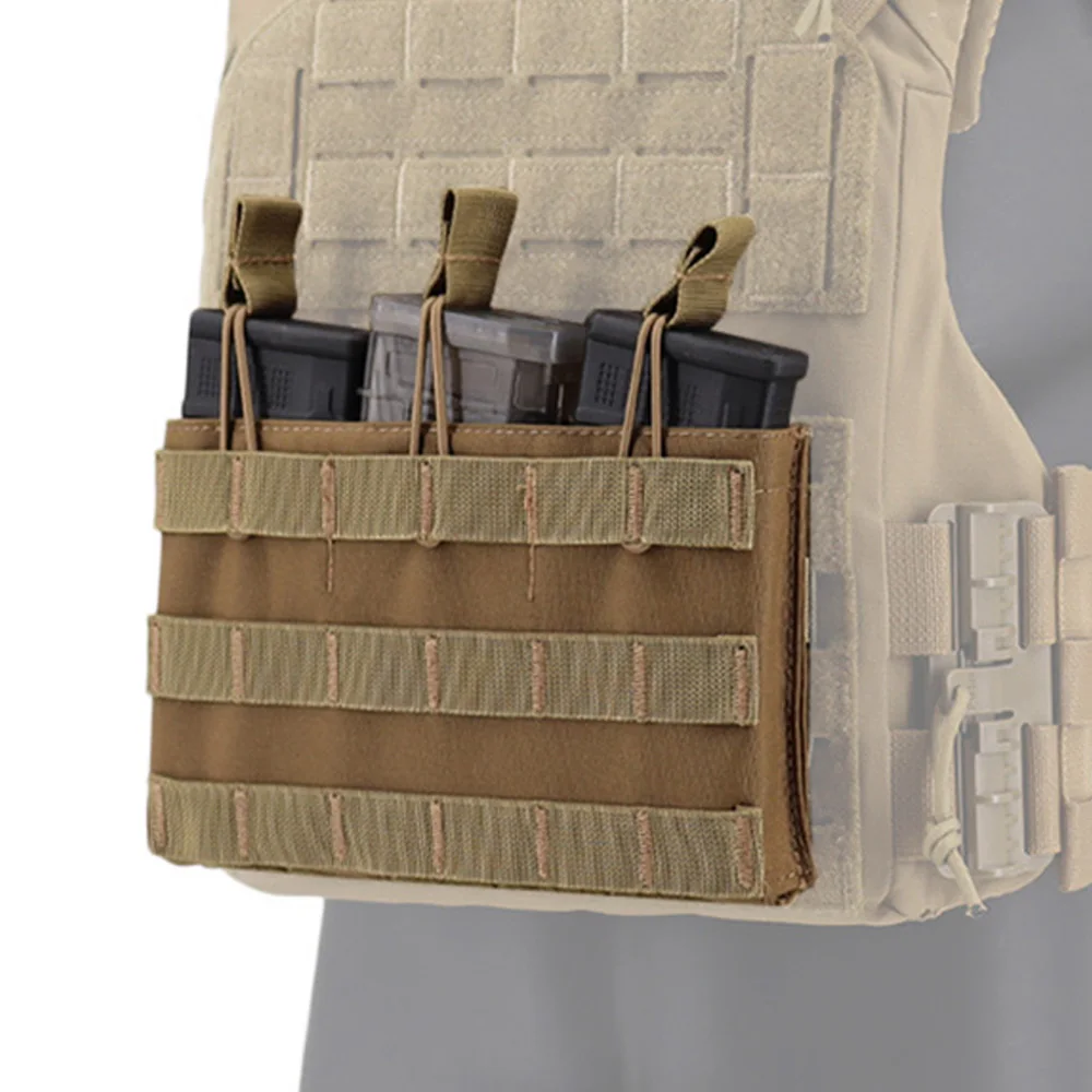 Detalle del sistema Molle trasero y hebilla de ajuste