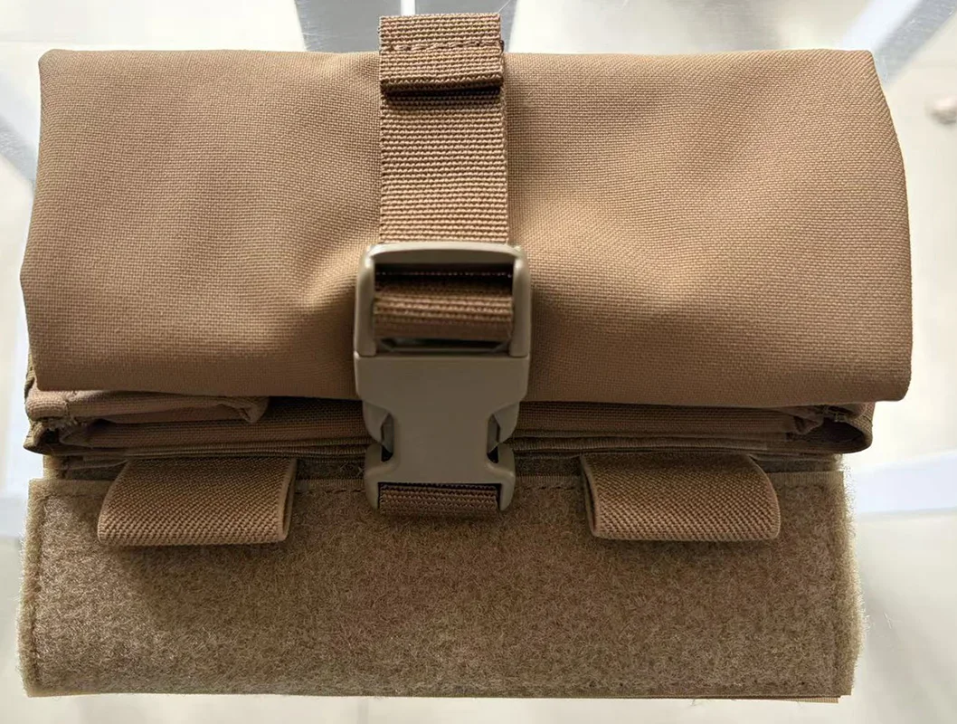 Bolsa táctica multiaccesorios con montaje MOLLE reversible - imagen 4