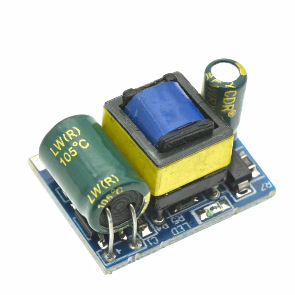Módulo reductor ACDC 220V a 5V — vista frontal