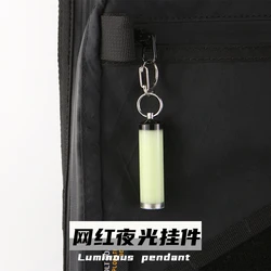 Everbright Glow Stick: colgante luminoso EDC en resina, alto brillo