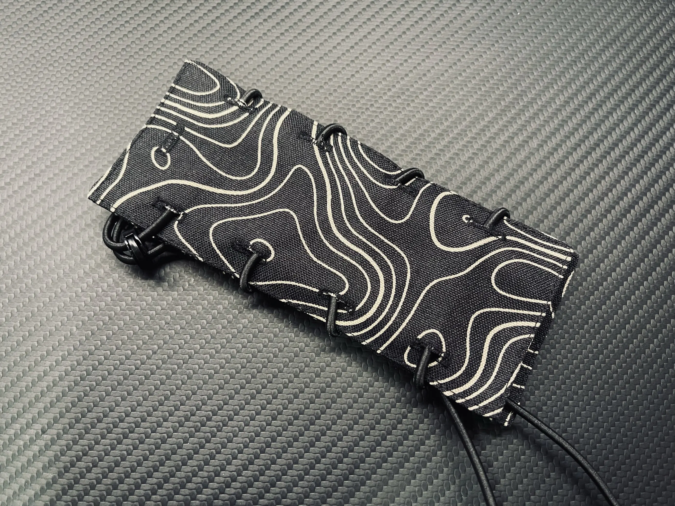 Vista del patrón camuflaje AOR1 MCAP en la funda