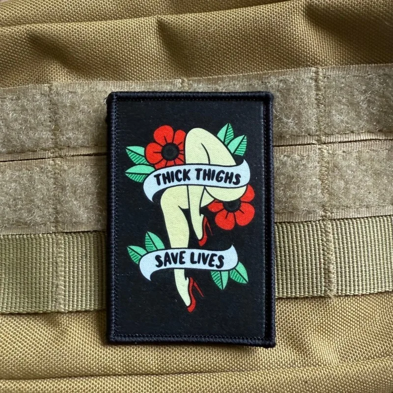 Parche táctico Muslos Gruesos Salvan Vidas retro floral – Para chaleco y mochila
