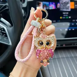 Llavero metálico búho estilo dibujos animados para mochila táctica