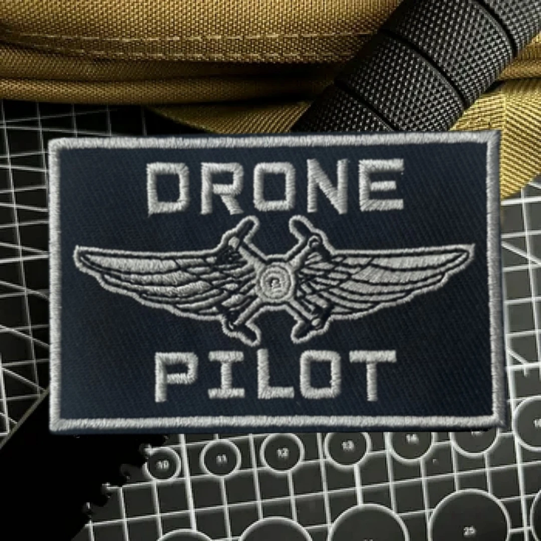Insignia moral piloto dron bordada táctica con gancho y bucle - imagen 4