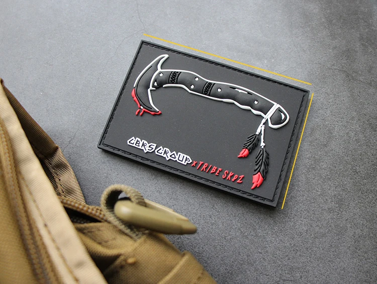 Detalle del parche tipo insignia de PVC