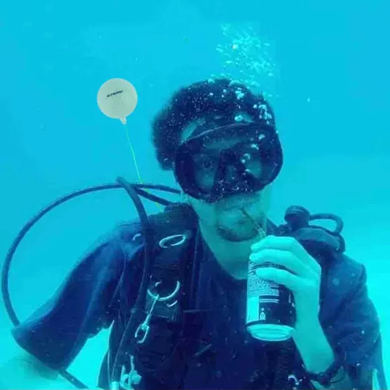 Boya de buceo LED flotabilidad positiva con cilindro marcador - imagen 3