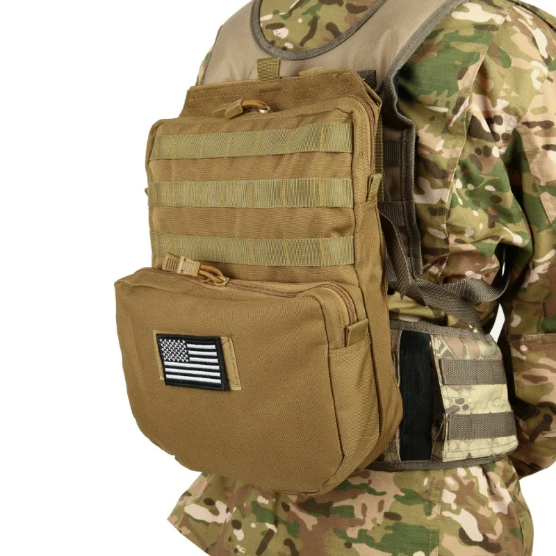 Mochila táctica MOLLE con sistema de hidratación para airsoft - imagen 2