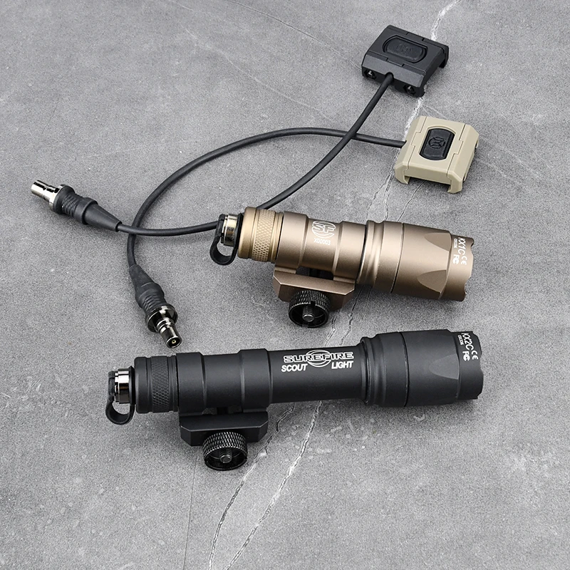Linterna táctica WADSN M300/M600 con interruptor presión MLOK - imagen 4