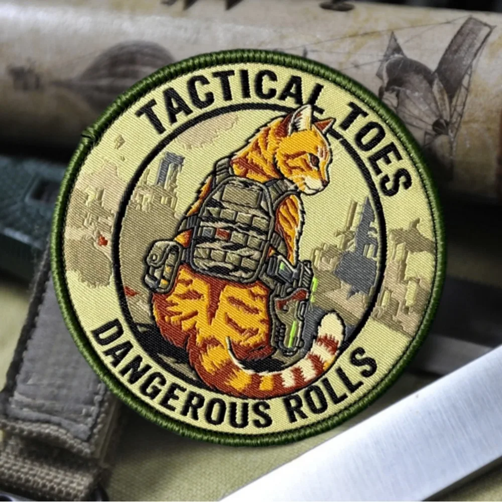 Parche táctico velcro Dangerous Rolls gato naranja moral para mochila