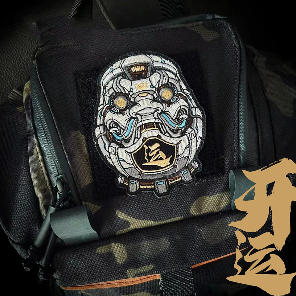 Parche bordado luminoso Dharma táctico – Para ropa y equipo MOLLE - imagen 4