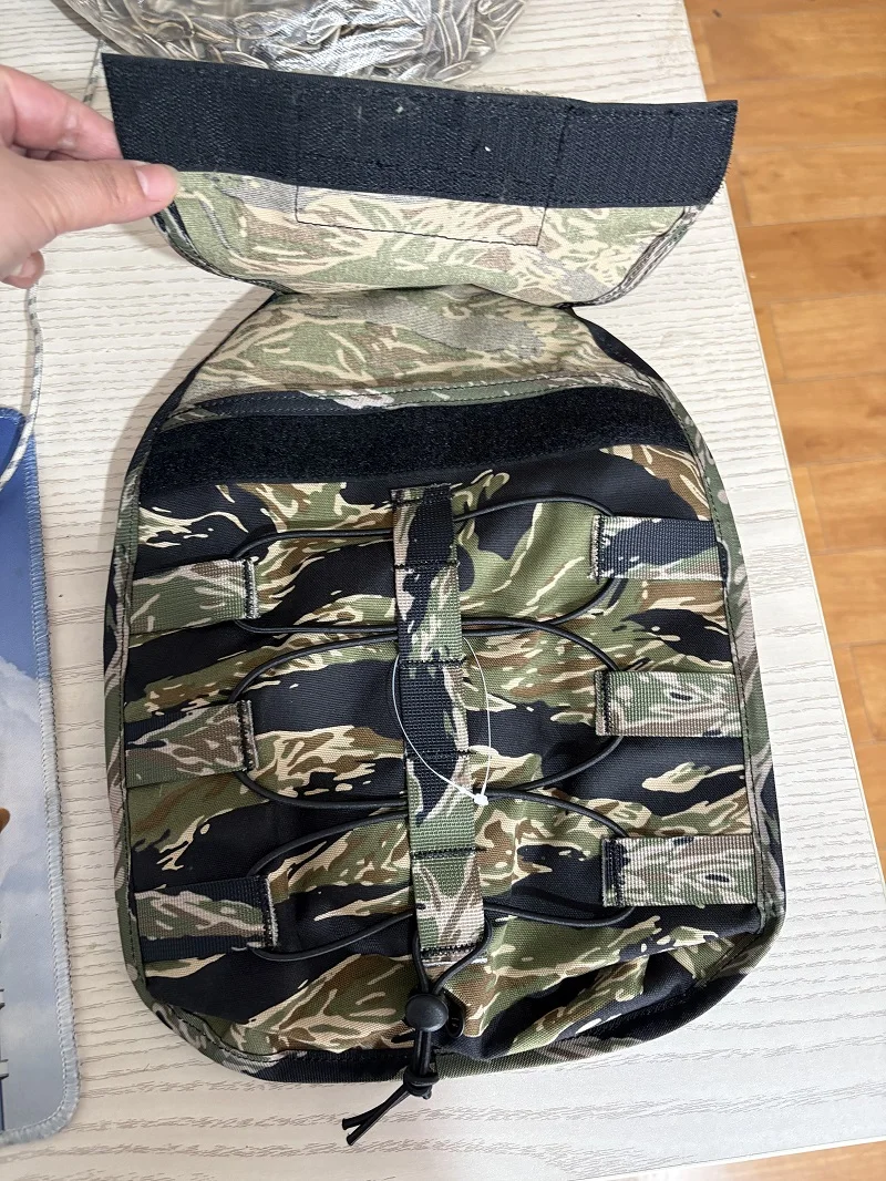 Bolsa táctica MOLLE para hidratación 500D - imagen 2