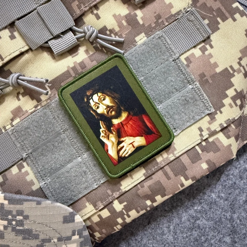Parche militar bordado Cristo Resucitado con velcro para mochila - imagen 2