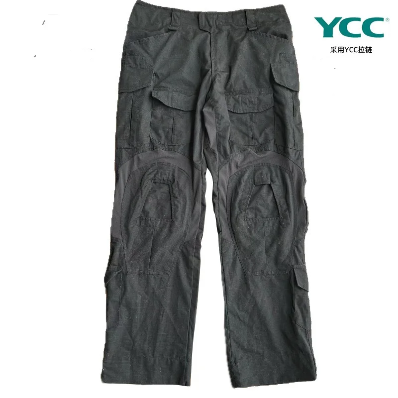 Pantalones deportivos negros en vista general