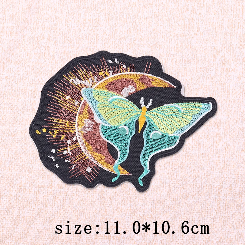 Diseños con mariposas y eslóganes florales