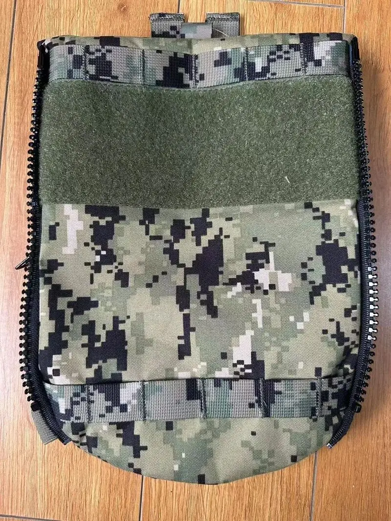 Bolsa táctica con compartimento para agua en chaleco exterior - imagen 5