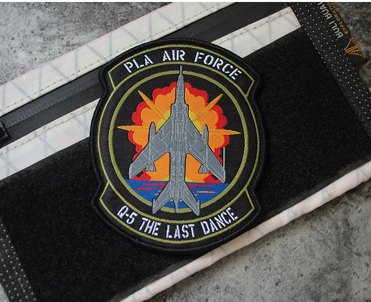Detalle bordado con estética F-16 Wild Weasel / F-15J KAI