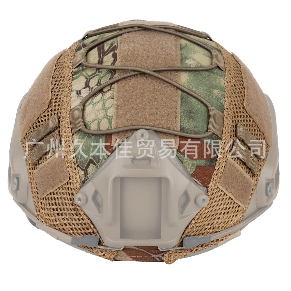 Casco en uso durante equitación
