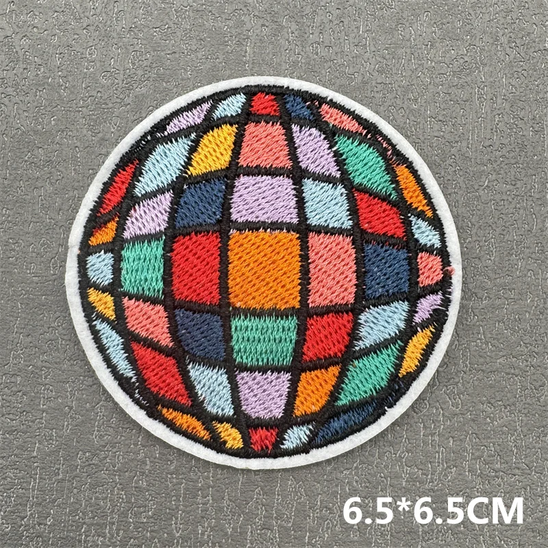 Parche bordado para sombreros y ropa, con aspecto nítido.