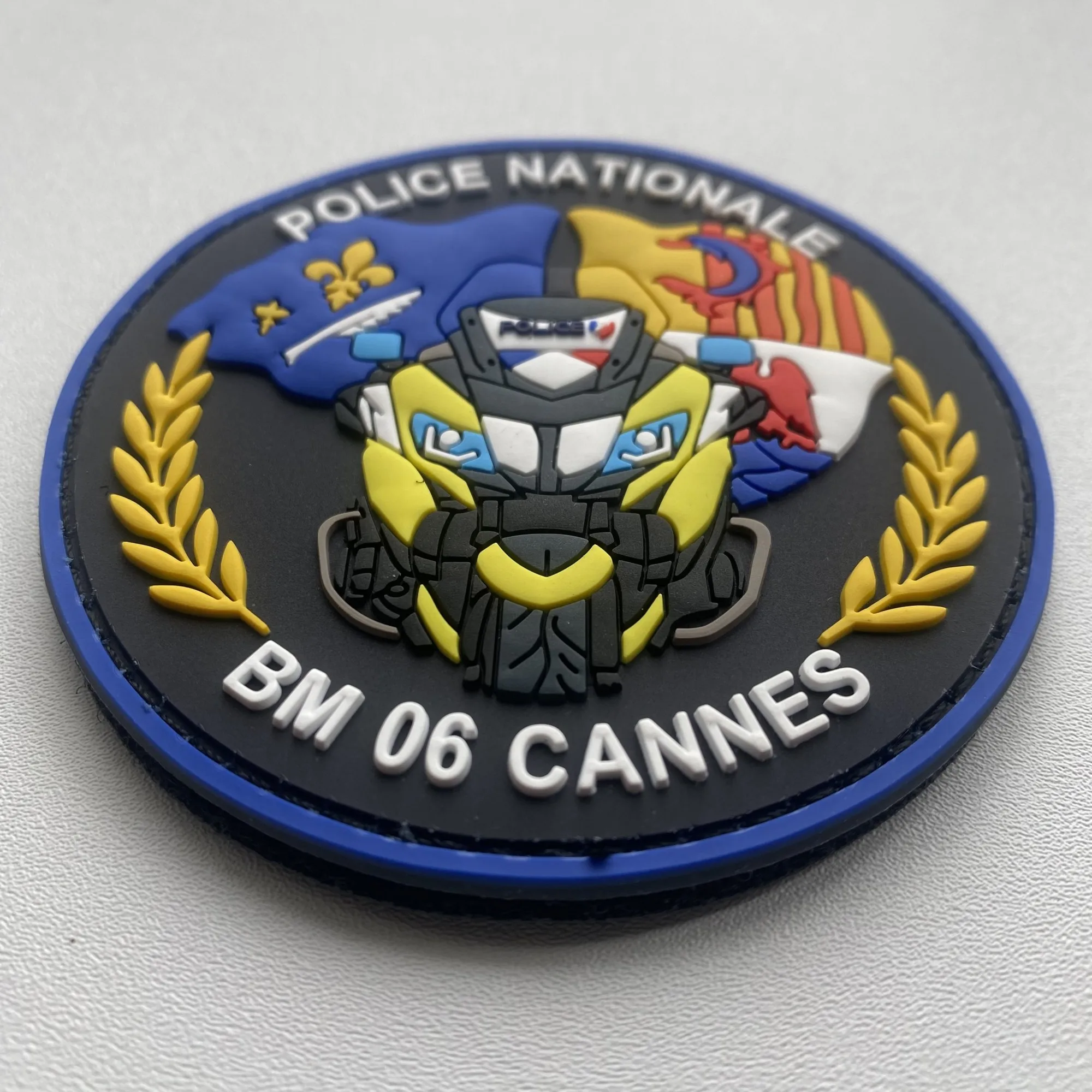 Parche de silicona 3D personalizado con velcro para ropa y gorras - imagen 5