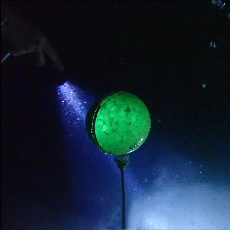 Boya de buceo LED flotabilidad positiva con cilindro marcador - imagen 5