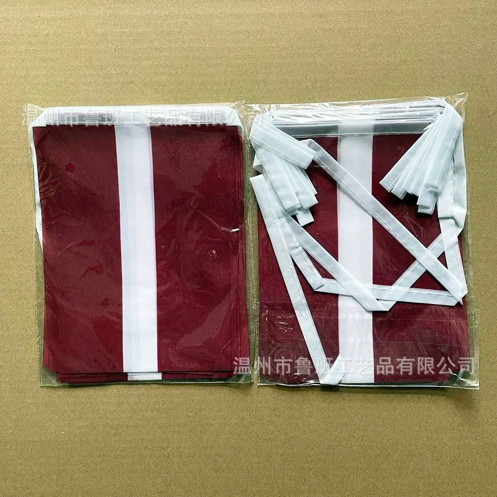Bandera nacional Letonia exterior en poliéster para colgar