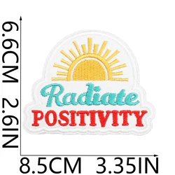 Parche bordado adhesivo salud mental con letras coloridas