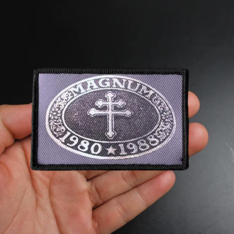 Magnum Cross parche táctico moral con velcro gancho y bucle para ropa - imagen 2