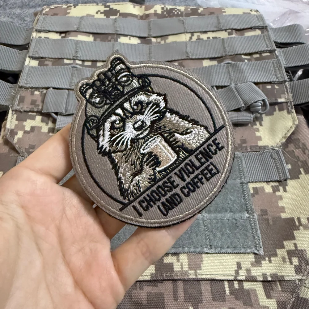 Parche táctico raccoon bordado con velcro gancho-bucle mochila y ropa - imagen 3